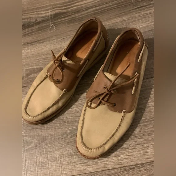 Tommy Bahama Mens Boat Shoes, Brody,11 M, Good Condition, Some Loose Stitching - Picture 4 of 14